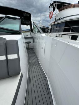 Cruisers Yachts 38 GLS I/O image