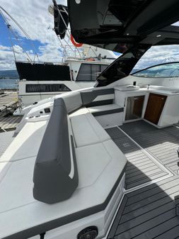 Cruisers Yachts 38 GLS I/O image