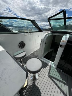 Cruisers Yachts 38 GLS I/O image