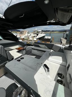 Cruisers Yachts 38 GLS I/O image