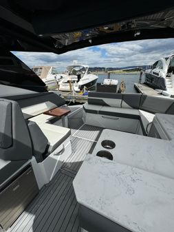 Cruisers Yachts 38 GLS I/O image