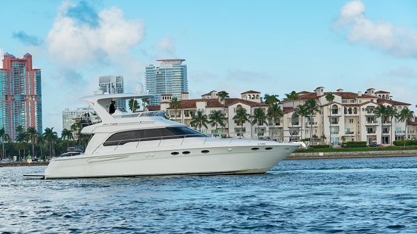 Sea Ray 480 Sedan Bridge
