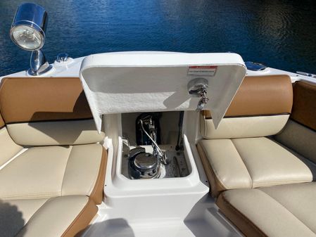 Sea Ray 350 SLX image