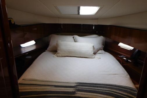 Sea Ray 43 Sundancer image