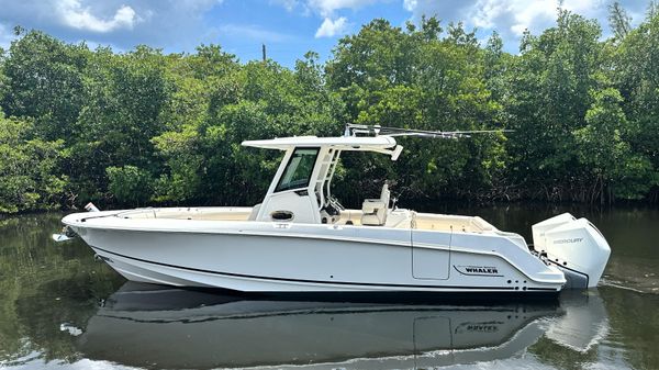 Boston Whaler 280 Outrage 