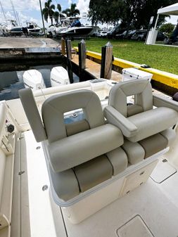 Boston Whaler 280 Outrage image