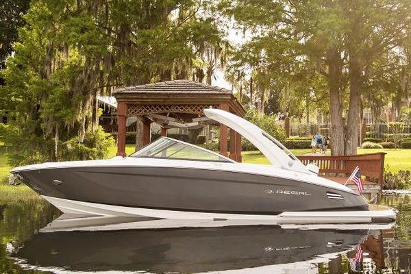 Regal 2800 Bowrider - main image