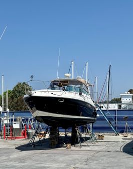 Rinker 320 Express Cruiser image