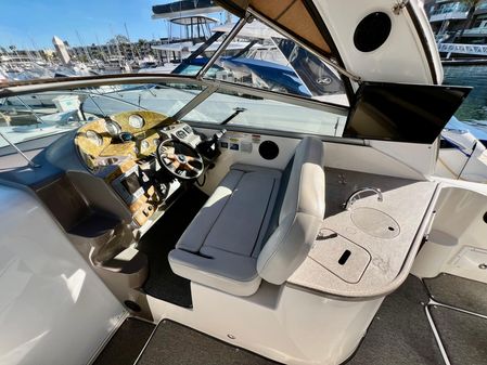 Rinker 320 Express Cruiser image