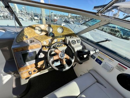 Rinker 320 Express Cruiser image