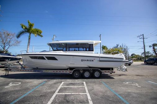 Quarken 35 Cabin image