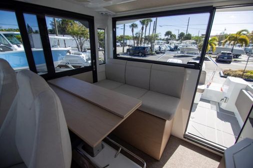 Quarken 35 Cabin image