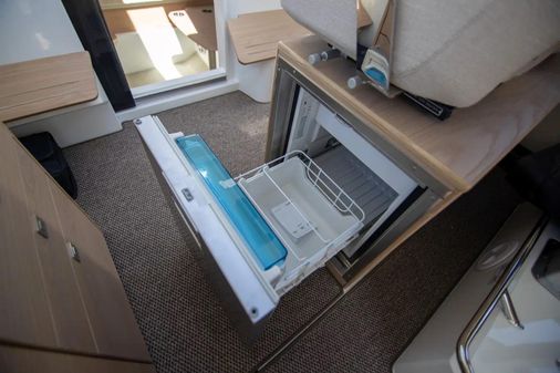 Quarken 35 Cabin image