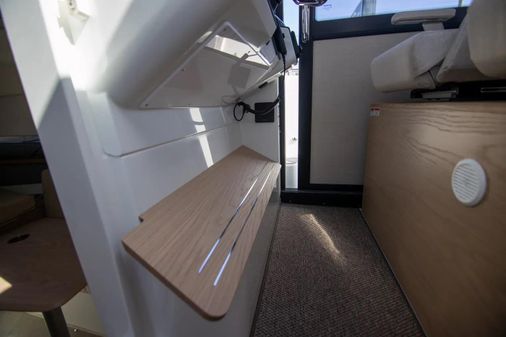 Quarken 35 Cabin image