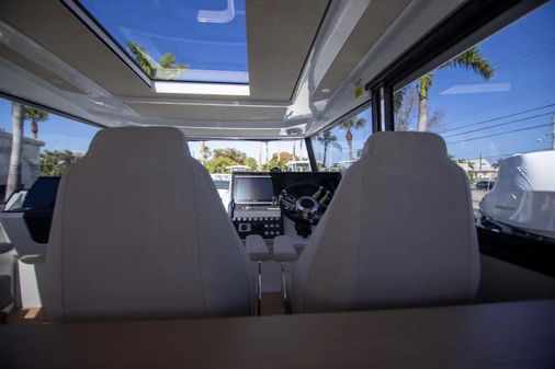 Quarken 35 Cabin image