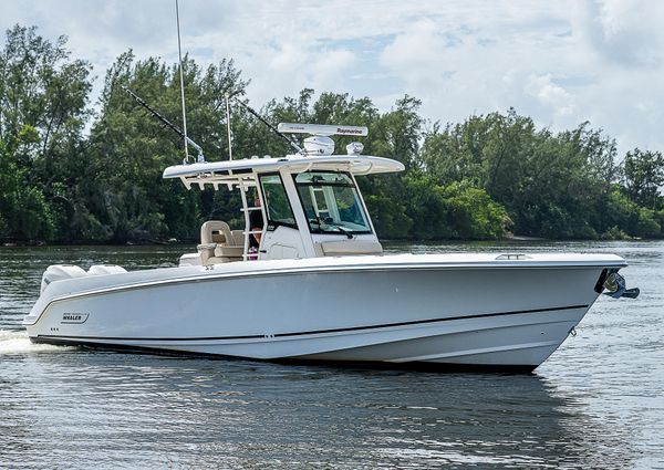 Boston Whaler 330 Outrage image