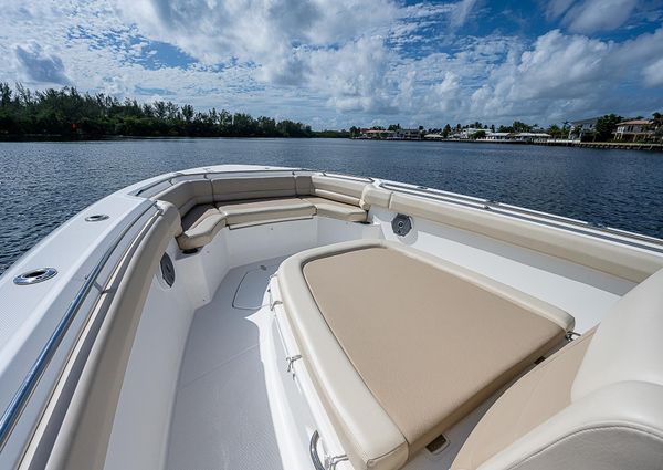 Boston Whaler 330 Outrage image