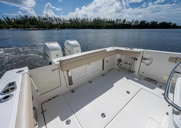 Boston Whaler 330 Outrage image