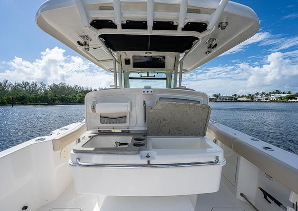 Boston Whaler 330 Outrage image