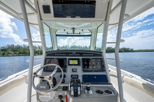 Boston Whaler 330 Outrage image