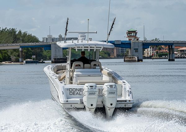 Boston Whaler 330 Outrage image