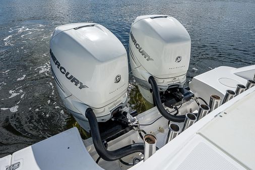 Boston Whaler 330 Outrage image