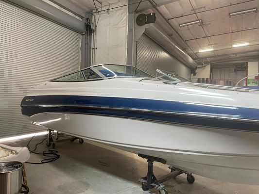 Crownline 266BR - main image