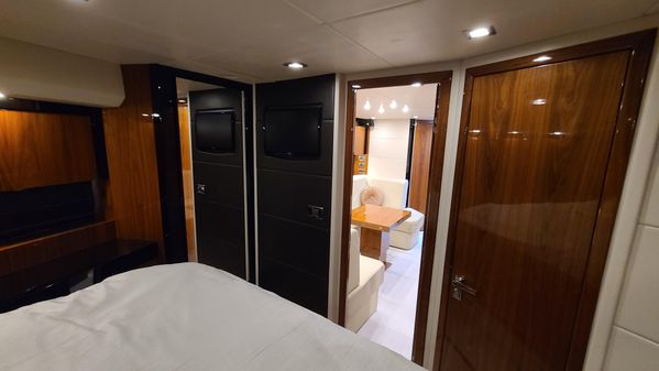 Sunseeker Predator 60 image