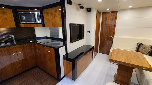 Sunseeker Predator 60 image