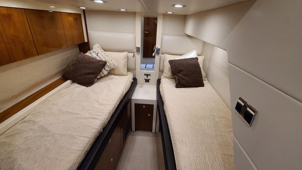 Sunseeker Predator 60 image