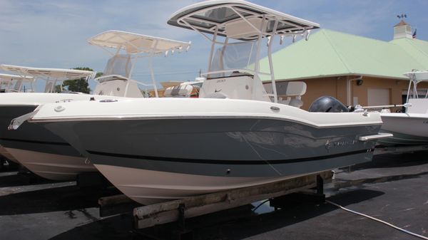 Striper 200 Center Console