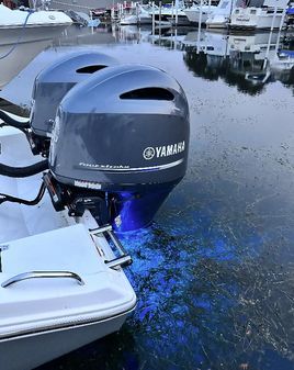Cobia 280 CC image