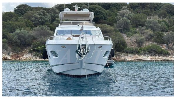 Sunseeker 80 Yacht image