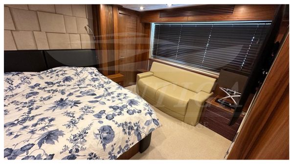 Sunseeker 80 Yacht image