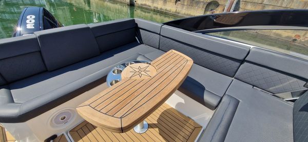 Parker Poland 850 Voyager image