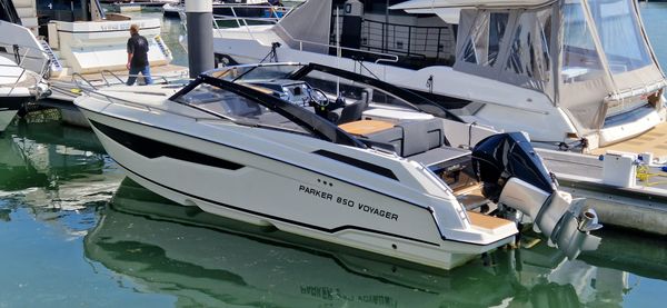 Parker Poland 850 Voyager image