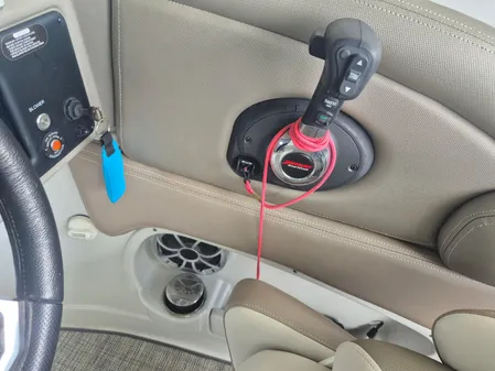 Crownline Eclipse E255 image