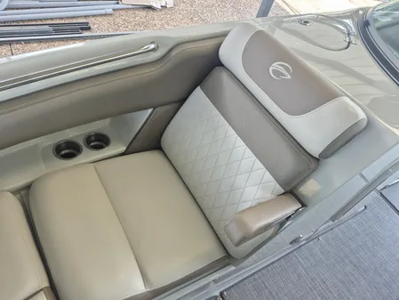 Crownline Eclipse E255 image