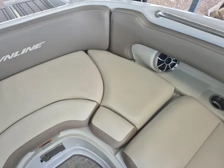 Crownline Eclipse E255 image