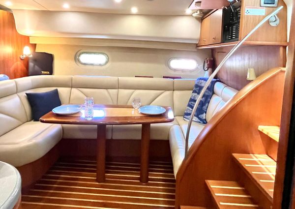 Tiara Yachts 4300 Sovran image