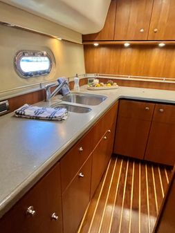 Tiara Yachts 4300 Sovran image