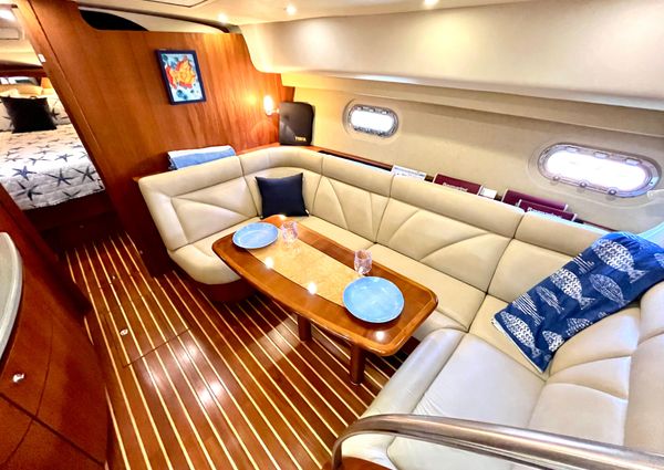 Tiara Yachts 4300 Sovran image