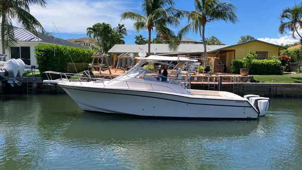 Grady-White Express 330