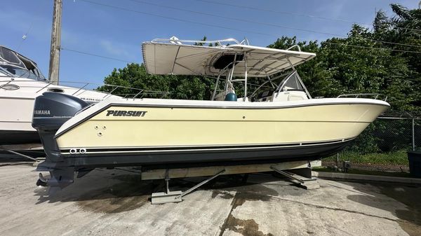 Pursuit 3070 Center Console 