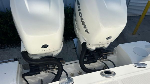 Boston-whaler 280-OUTRAGE image