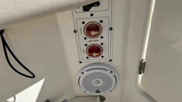 Boston-whaler 280-OUTRAGE image