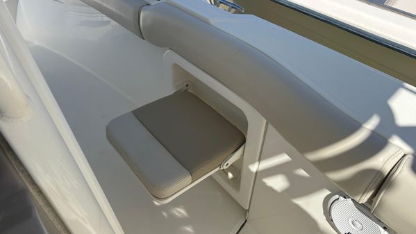 Boston-whaler 280-OUTRAGE image