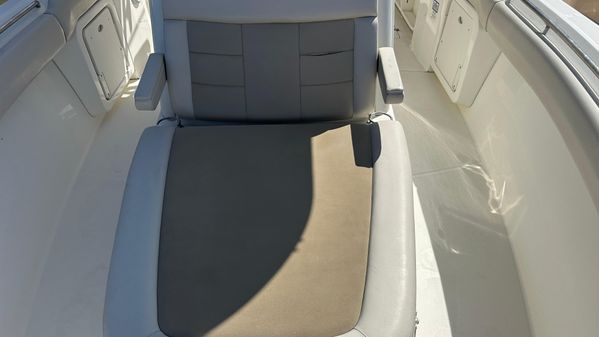 Boston-whaler 280-OUTRAGE image