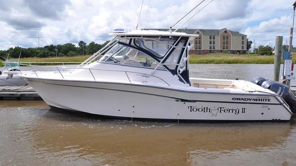 Grady-White Express 330