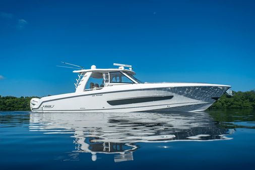 Boston Whaler 420 Outrage image